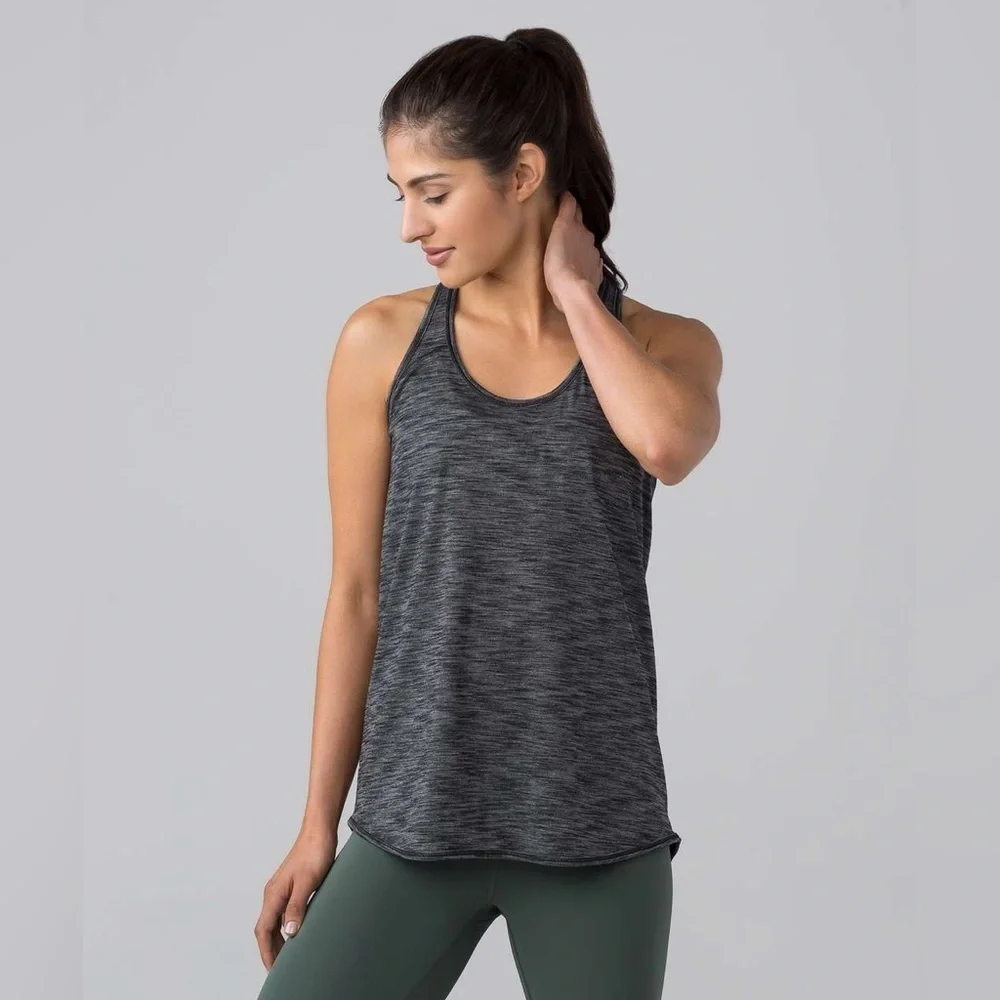 Lululemon Essential Tank in Heathered Black Size 4 / 6